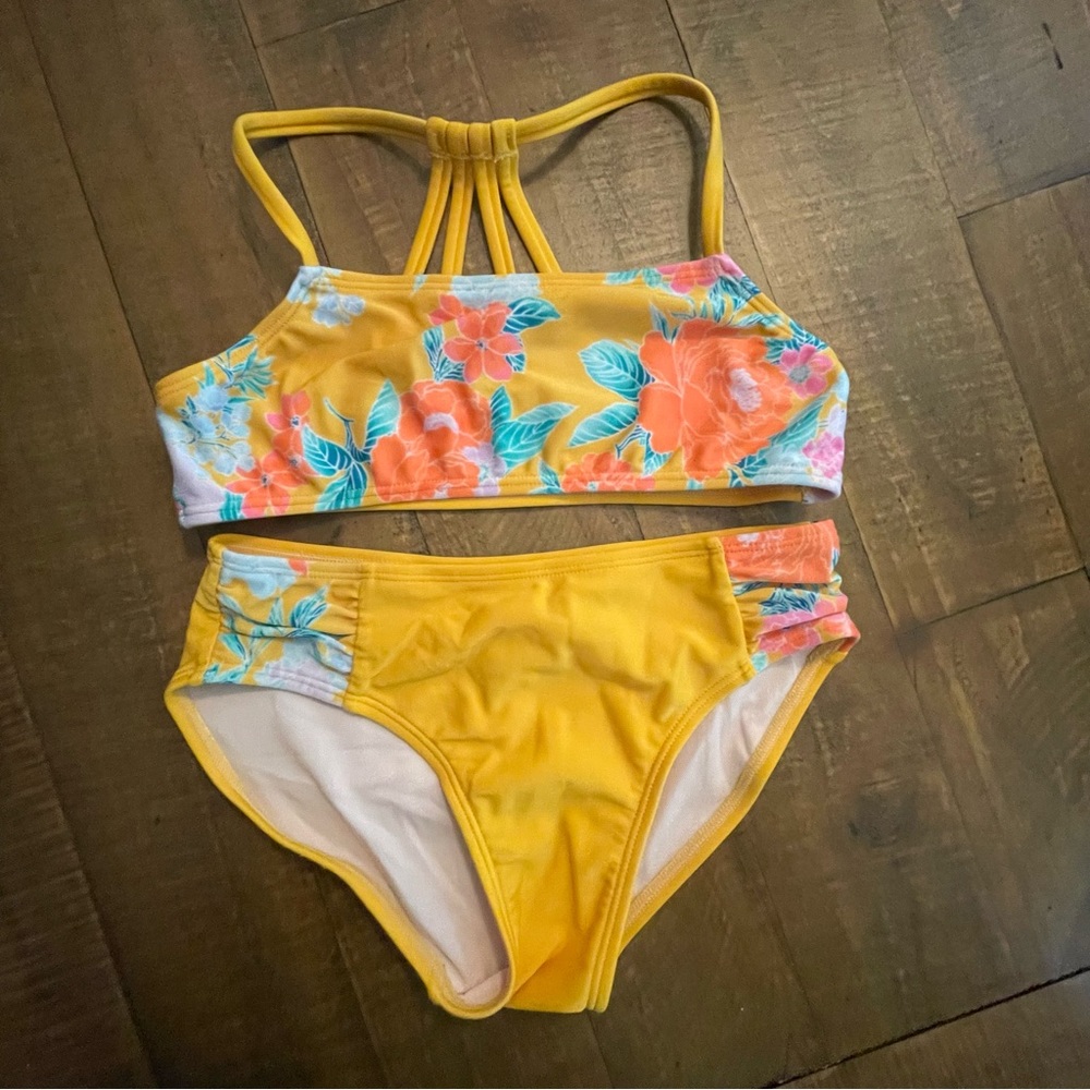 Girls two-piece bathing suit